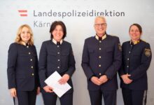 Landespolizeidirektorin Michaela Kohlweiß, Chefinspektorin Angelika Breschniak, Generalmajor Arthur Lamprecht, Oberstleutnant Katrin Horn © LPD Kärnten